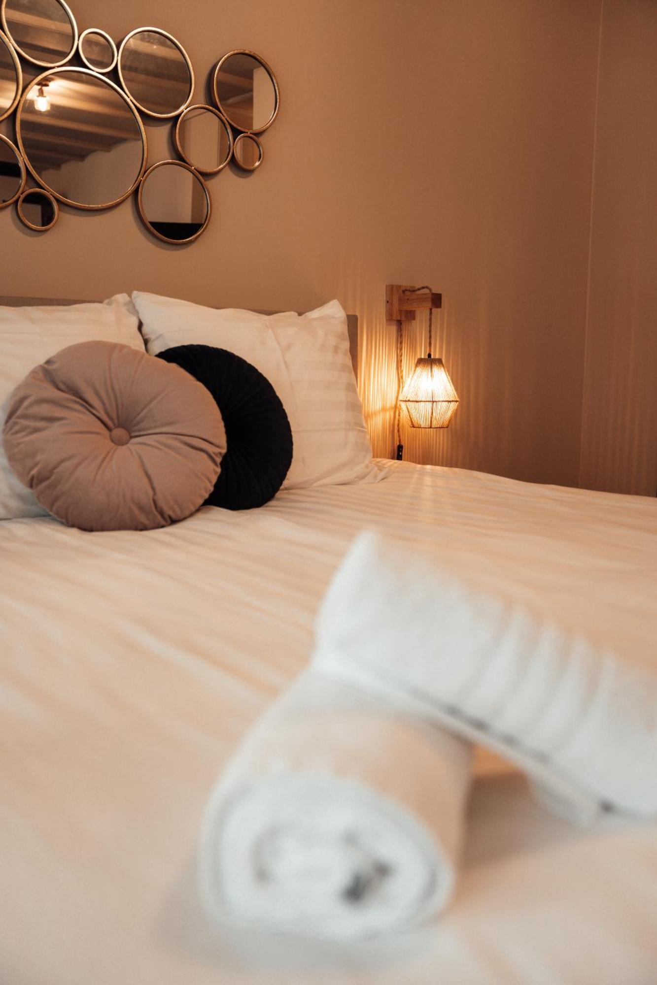 Hotel Bij Jacob 엔스헤데 외부 사진